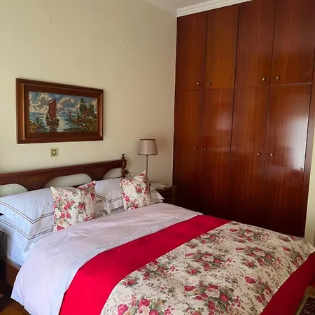 Amaryllis Apartamento Karpenísion